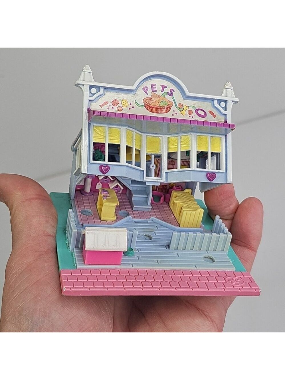 Vintage 1993 Polly Pocket Pet Shop Pollyville  Bluebird Playset No Figures